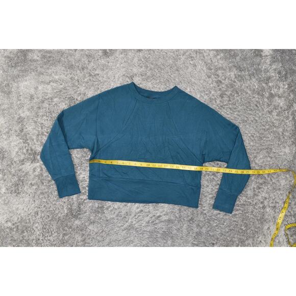 Nike Dri Fit Women's XS Blue Pullover Sweater Cotton Blend Crew Neck Crop - Picture 2 of 7